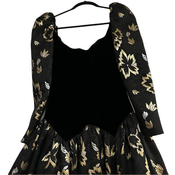 Víctor Costa   Dress Size 6 - Picture 8 of 12